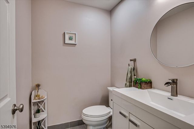 30 Dewitt Ln, Hillsborough Twp., NJ 08844