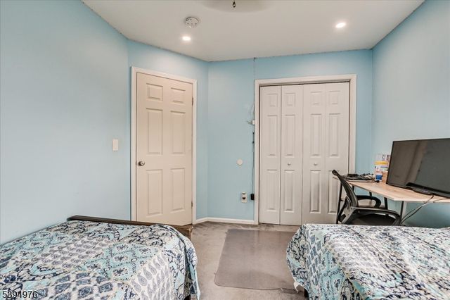 30 Dewitt Ln, Hillsborough Twp., NJ 08844