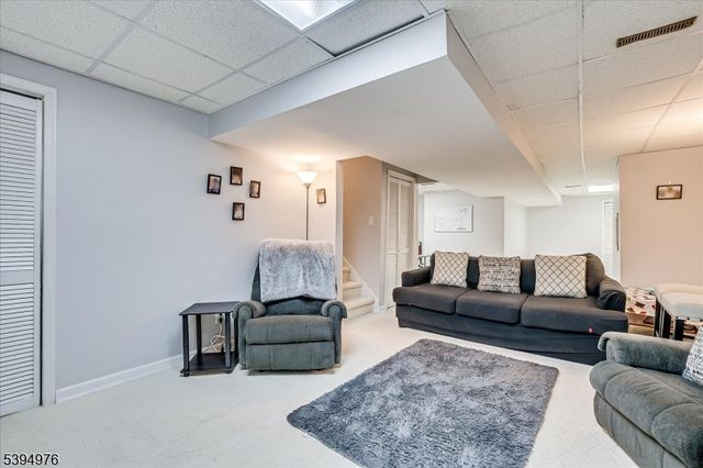 30 Dewitt Ln, Hillsborough Twp., NJ 08844