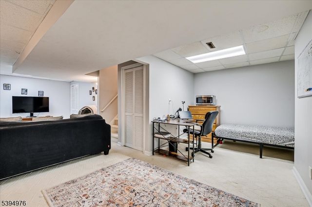 30 Dewitt Ln, Hillsborough Twp., NJ 08844