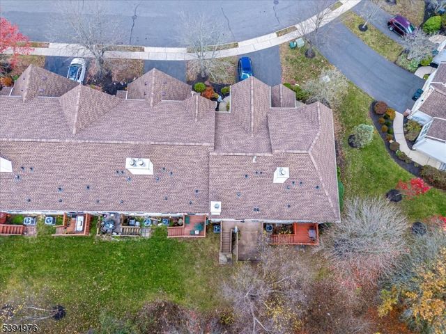 30 Dewitt Ln, Hillsborough Twp., NJ 08844