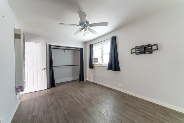425 S Clarendon Avenue, Addison, IL 60101