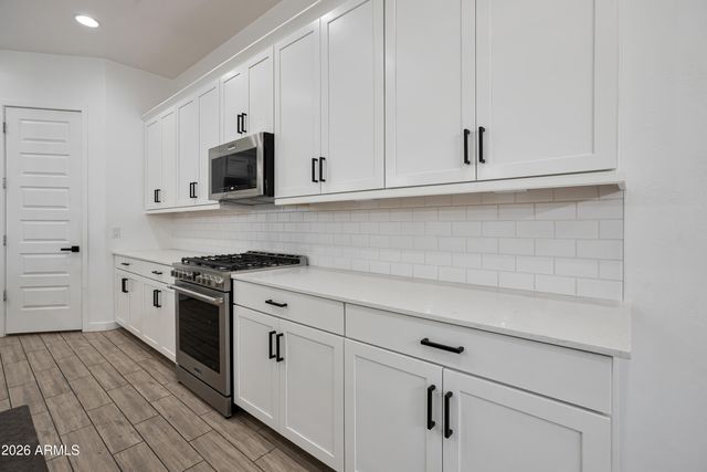 18868 W LAUREL Lane, Surprise, AZ 85388