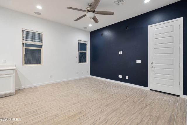 18868 W LAUREL Lane, Surprise, AZ 85388