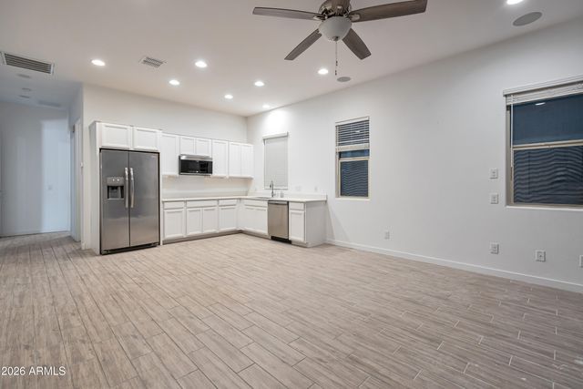 18868 W LAUREL Lane, Surprise, AZ 85388