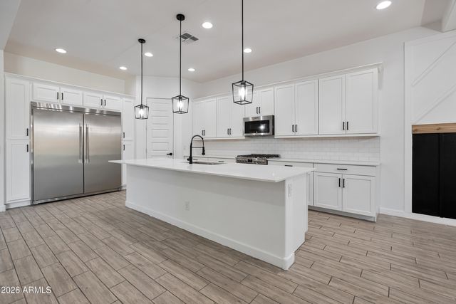 18868 W LAUREL Lane, Surprise, AZ 85388
