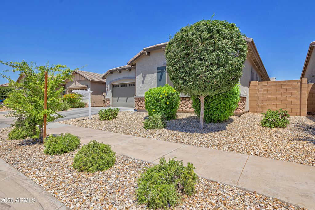 18868 W LAUREL Lane, Surprise, AZ 85388 — photo 3