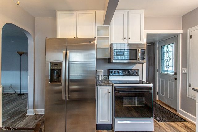 1554 Edgewood NE, Warren, OH 44483