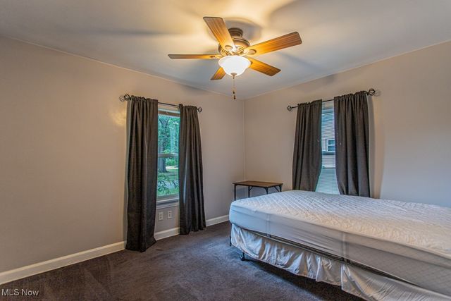 1554 Edgewood NE, Warren, OH 44483