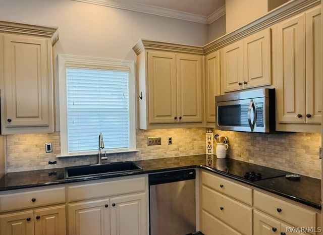 9767 Farnham Drive, Pike Road, AL 36064