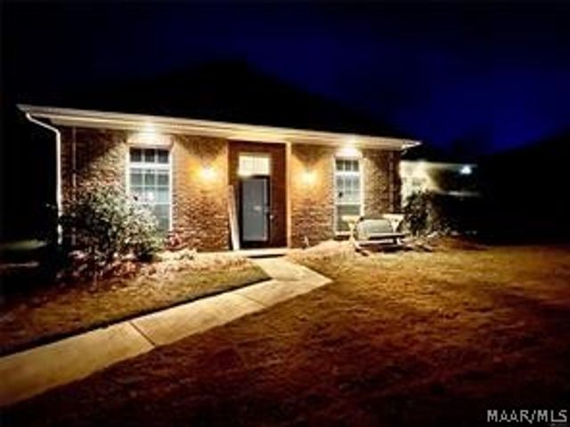 9767 Farnham Drive, Pike Road, AL 36064