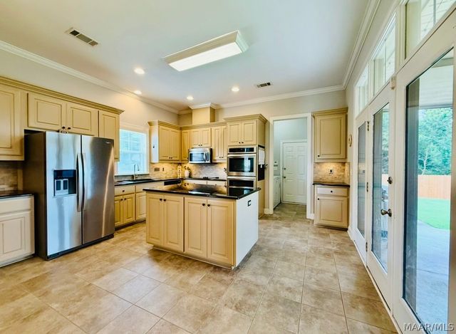 9767 Farnham Drive, Pike Road, AL 36064