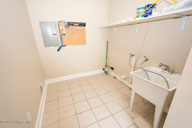 1061 E Kentucky St, Louisville, KY 40204