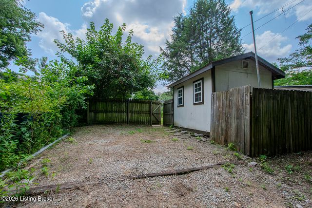1061 E Kentucky St, Louisville, KY 40204