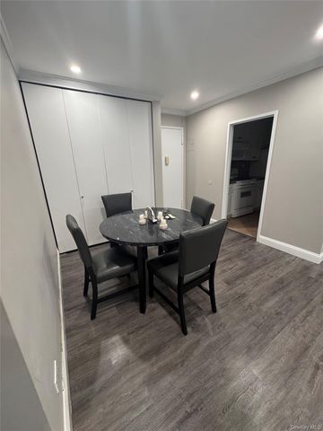 269-10 GRAND CENTRAL PARKWAY 2C, Floral Park, NY 11005