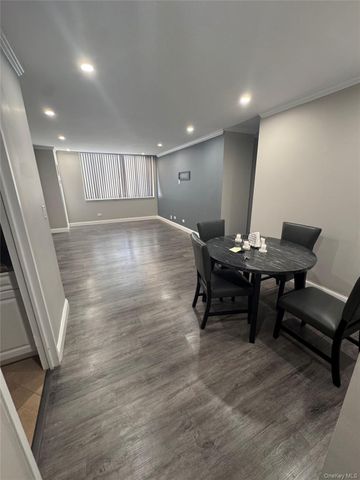 269-10 GRAND CENTRAL PARKWAY 2C, Floral Park, NY 11005