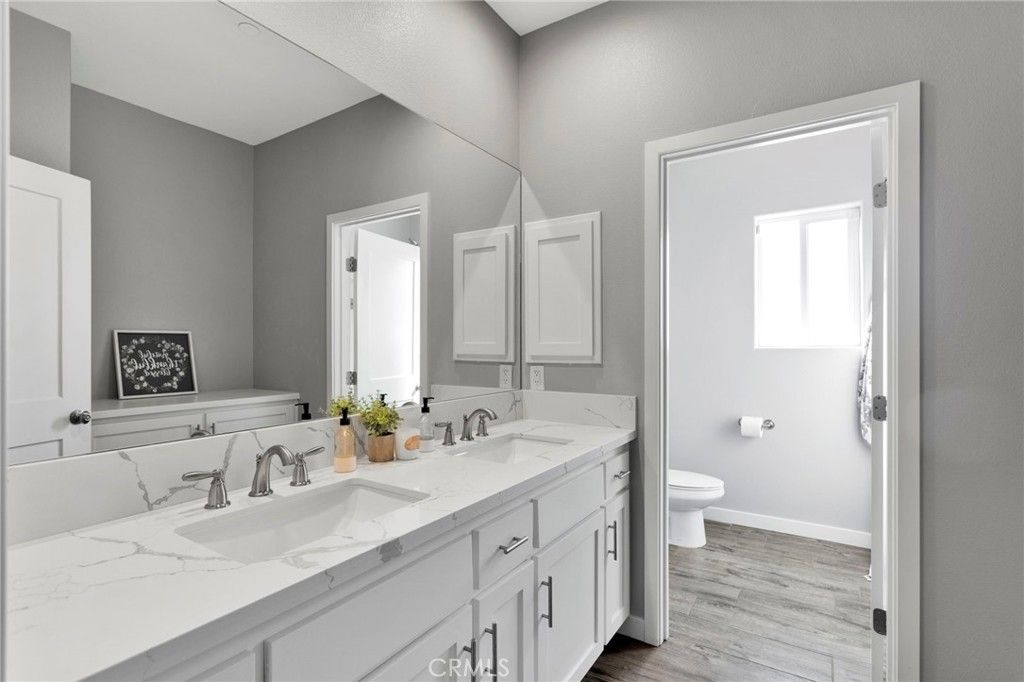 Image 14 of property listing at 9177 Taylor Way, Phelan, CA 92344