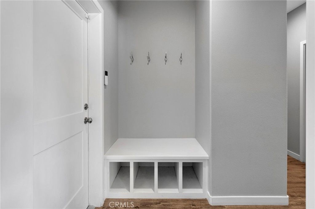 Image 19 of property listing at 9177 Taylor Way, Phelan, CA 92344