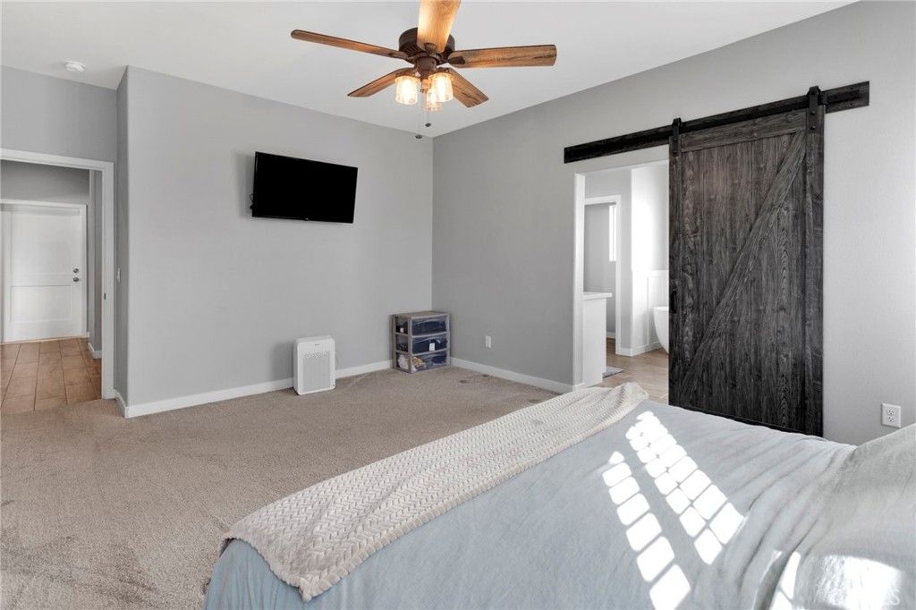 Image 21 of property listing at 9177 Taylor Way, Phelan, CA 92344