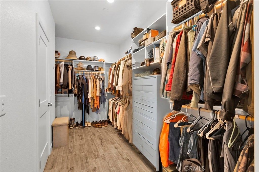 Image 27 of property listing at 9177 Taylor Way, Phelan, CA 92344