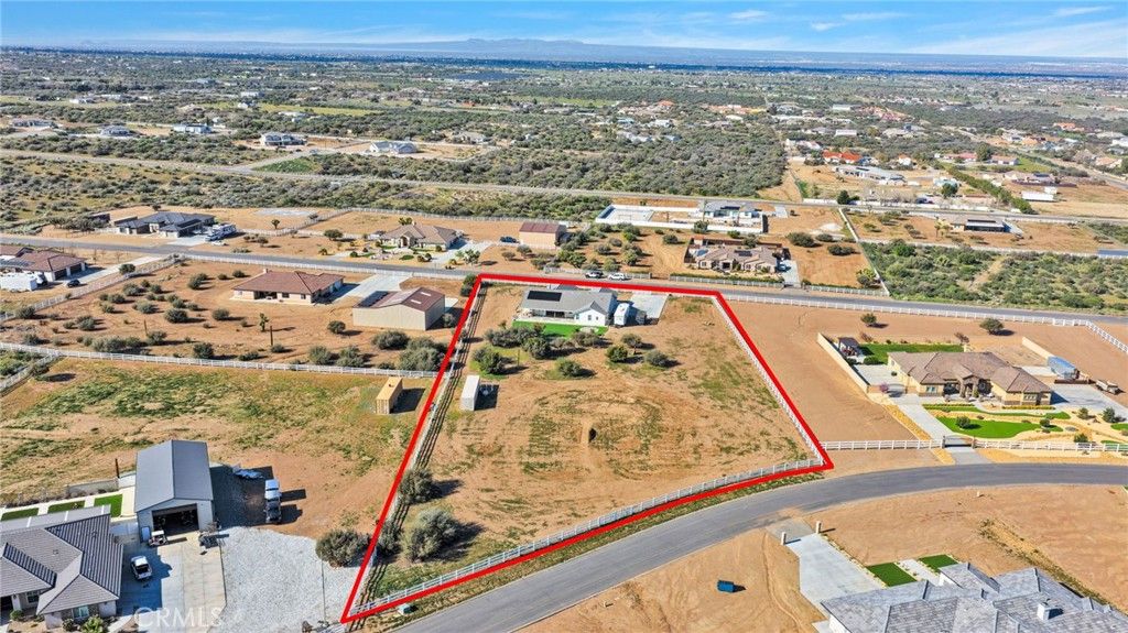 Image 41 of property listing at 9177 Taylor Way, Phelan, CA 92344