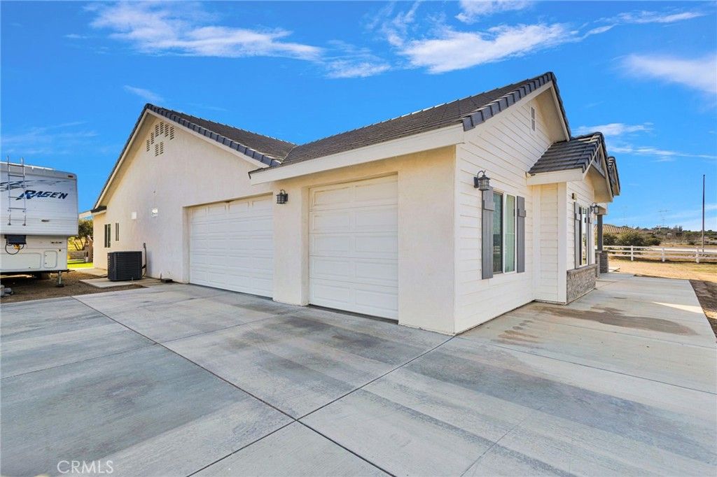 Image 45 of property listing at 9177 Taylor Way, Phelan, CA 92344