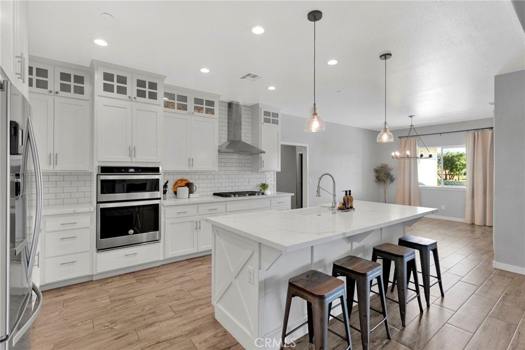 Image 7 of property listing at 9177 Taylor Way, Phelan, CA 92344