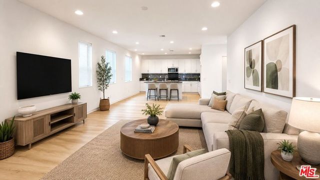 6972 Calla Lily Drive, Fontana, CA 92336