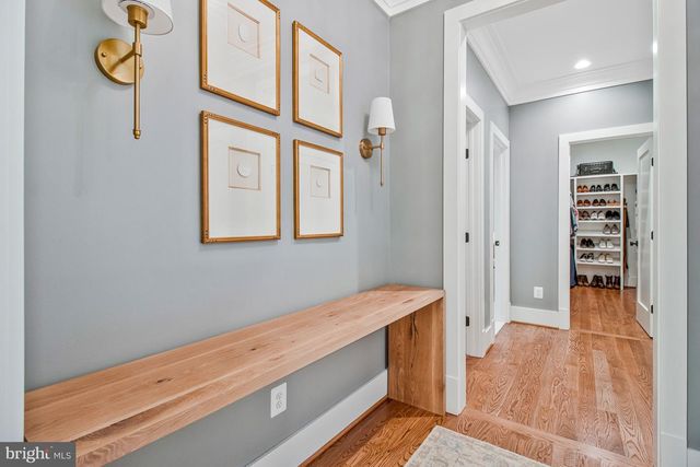 5231 32ND ST N, Arlington, VA 22207