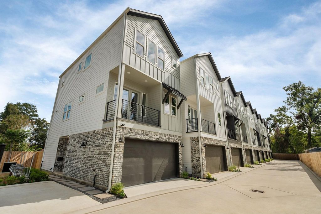 717 Janisch Road D, Houston, TX 77018