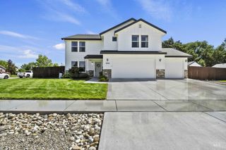 2024 N Scotch Pine Dr, Middleton, ID 83644