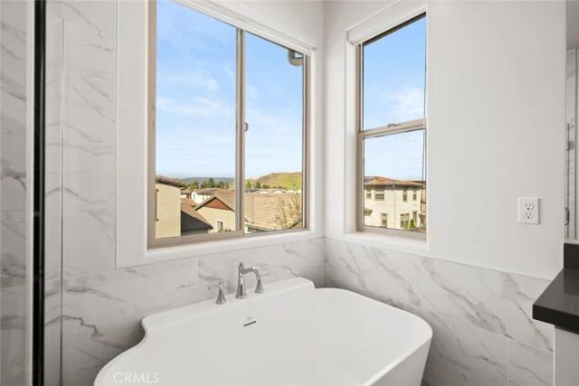 3901 Hayfield Loop, San Luis Obispo, CA 93401