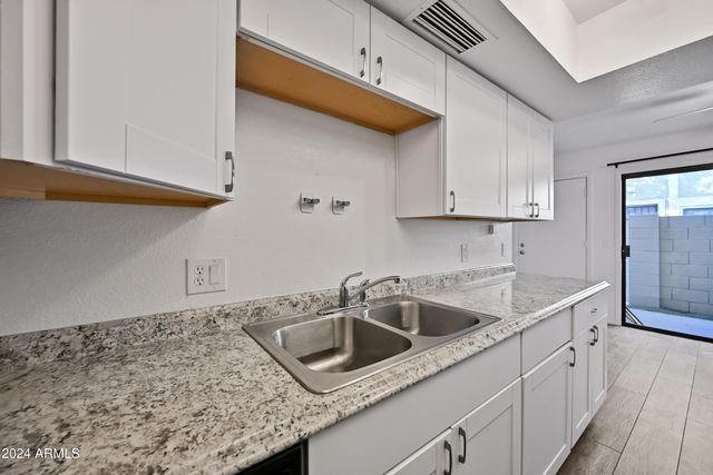 1321 N 84th Place 5, Scottsdale, AZ 85257