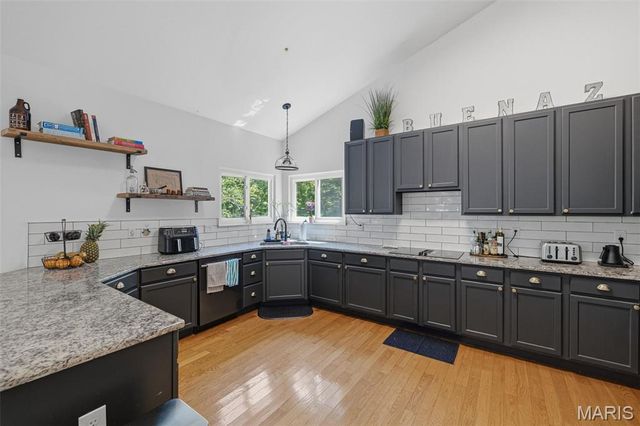 17591 Thunder Mountain Road, Wildwood, MO 63025