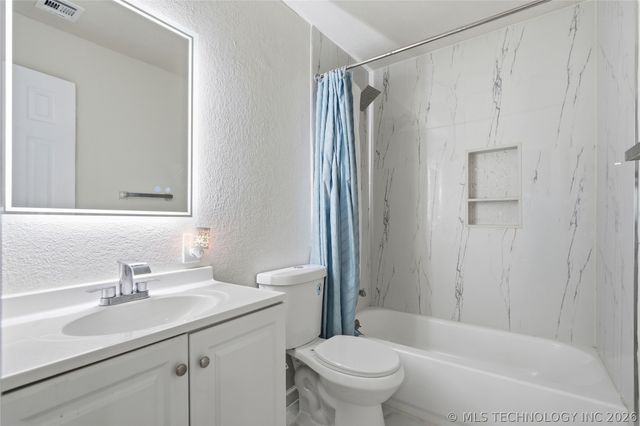 5040 S 36th Avenue W, Tulsa, OK 74107