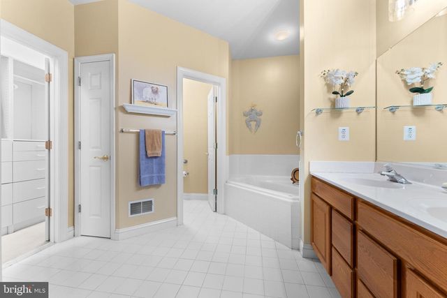 17246 PEPPERSTOCK LN, Jeffersonton, VA 22724