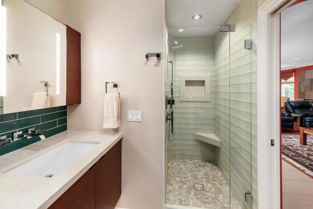 6740 Camphor Place, Carlsbad, CA 92011