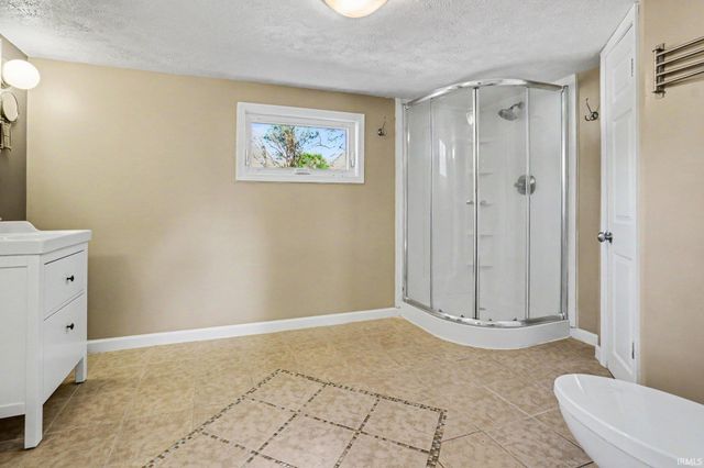 2411 Eisenhower Avenue, South Bend, IN 46615