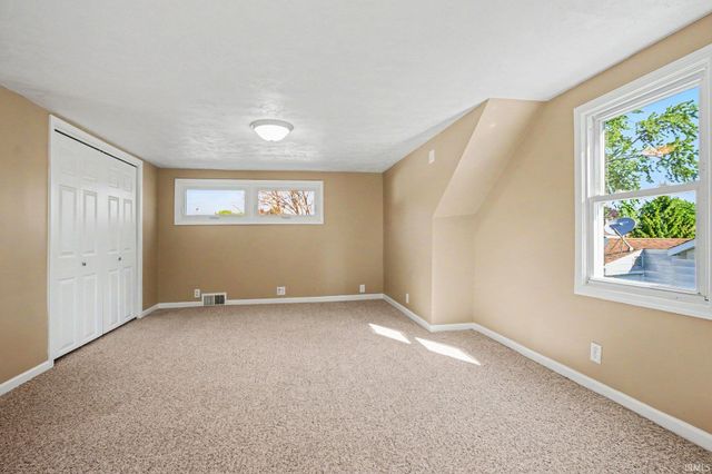 2411 Eisenhower Avenue, South Bend, IN 46615