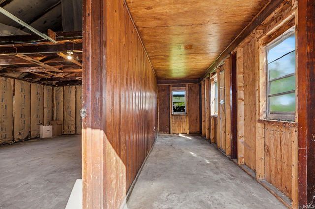 2411 Eisenhower Avenue, South Bend, IN 46615