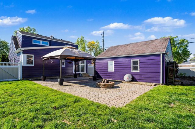2411 Eisenhower Avenue, South Bend, IN 46615