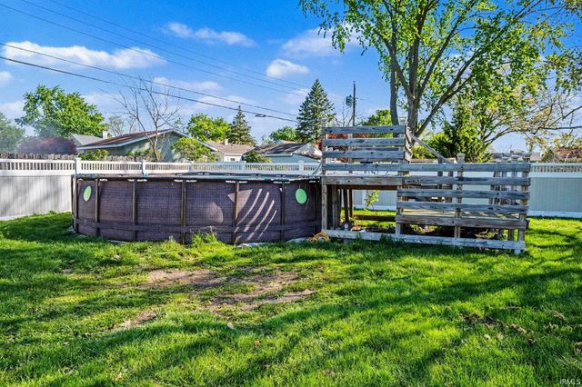 2411 Eisenhower Avenue, South Bend, IN 46615