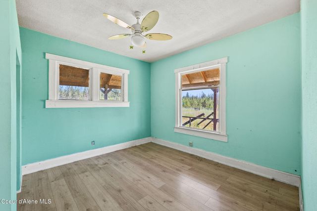 26497 N Warren Rd, Athol, ID 83801