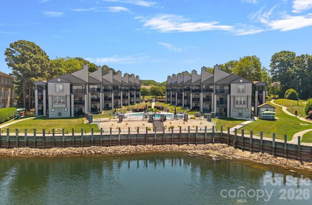 18845 Vineyard Point Lane, Cornelius, NC 28031