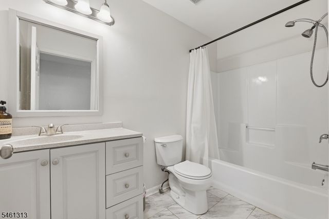 7 Derby, East Orange City, NJ 07018