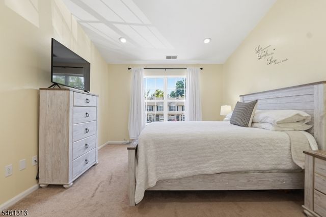 7 Derby, East Orange City, NJ 07018