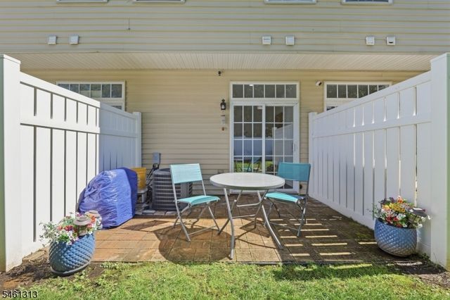 7 Derby, East Orange City, NJ 07018