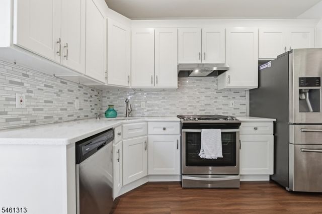 7 Derby, East Orange City, NJ 07018
