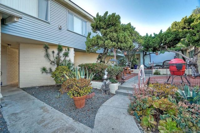 428 Rosemont St, La Jolla, CA 92037