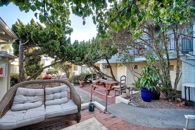 428 Rosemont St, La Jolla, CA 92037